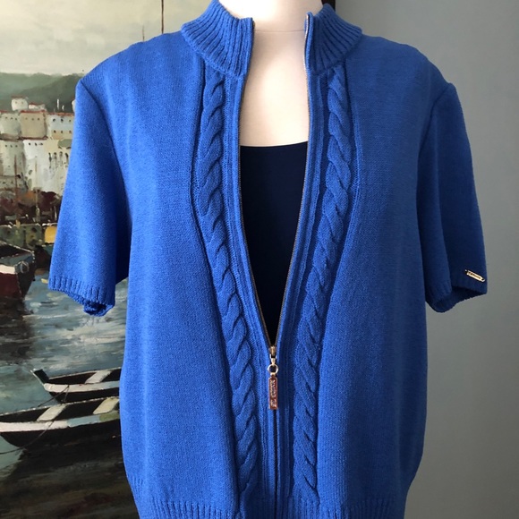 St. John 2 piece knit set collection by Marie Gray - Picture 7 of 11